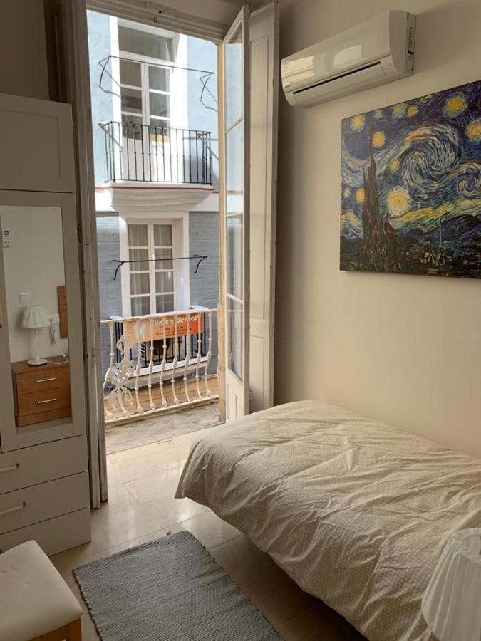 Apartamentos Valverde Cadiz 1 - A Bagian luar foto